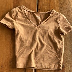 Wild Fable V neck cropped tee